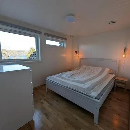 Sjohytte I Ryfylke Med 5 Soverom * Hjelmeland